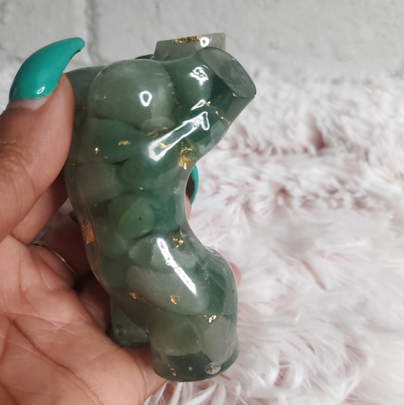 Aventurine and gold crystal goddess statue - Picture 2 of 3